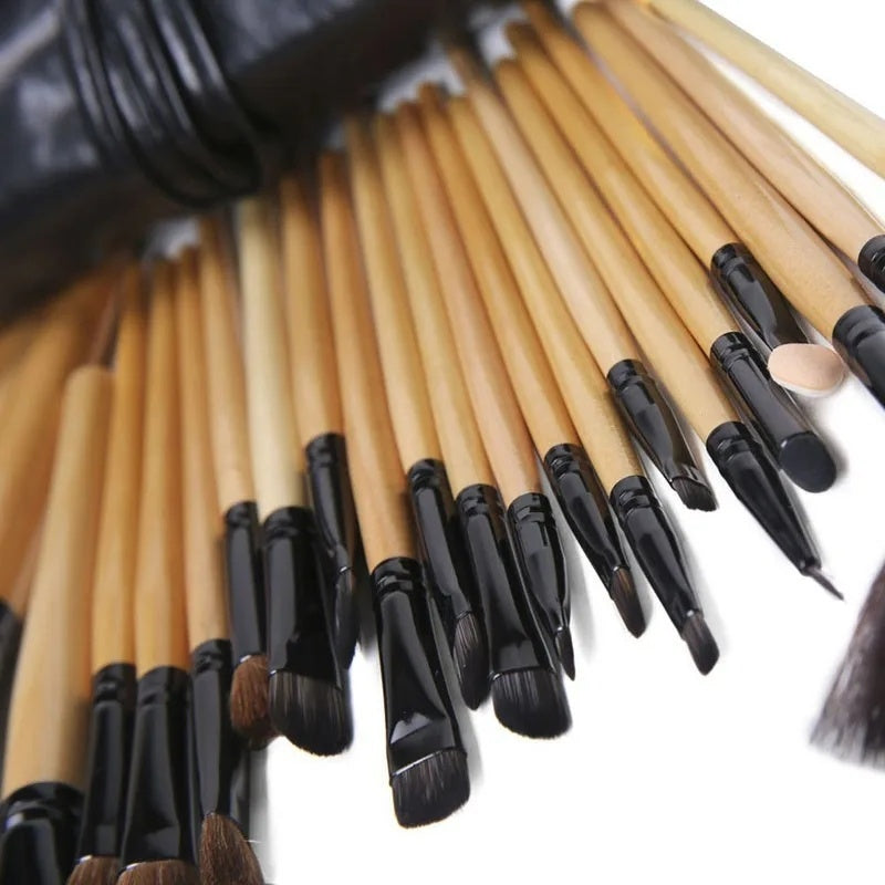 Gift Bag Of 24 Pcs Makeup Brush Sets